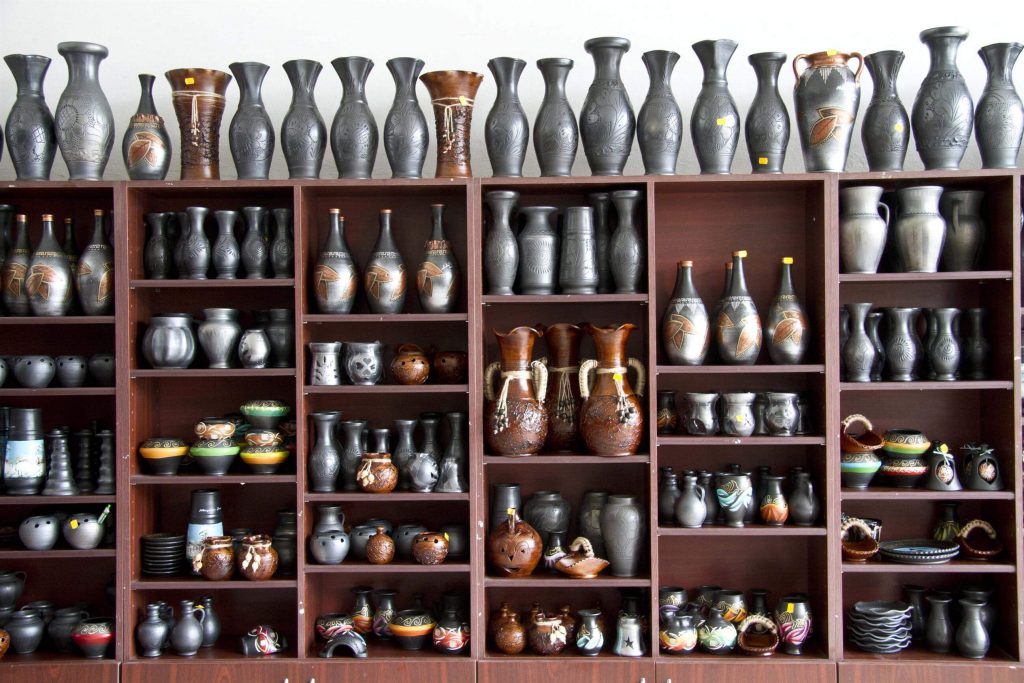 Bucovina pottery craft  